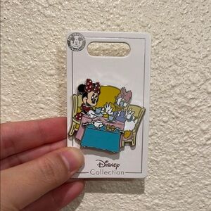 Disney Minnie and Daisy Enamel Pin